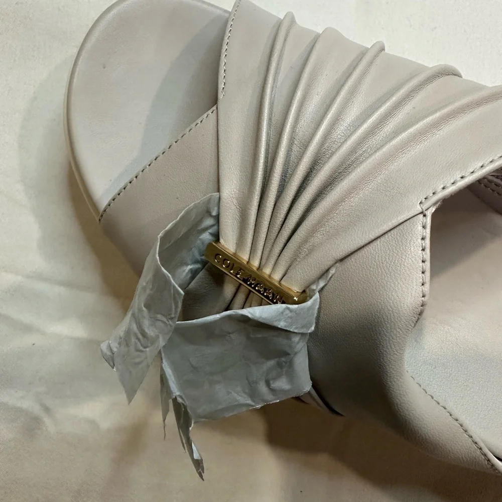 Cole Haan Women's Aubree Grand Ruched Slide Sandal Brand New Never Worn Sz 8.5 - Picture 8 of 9